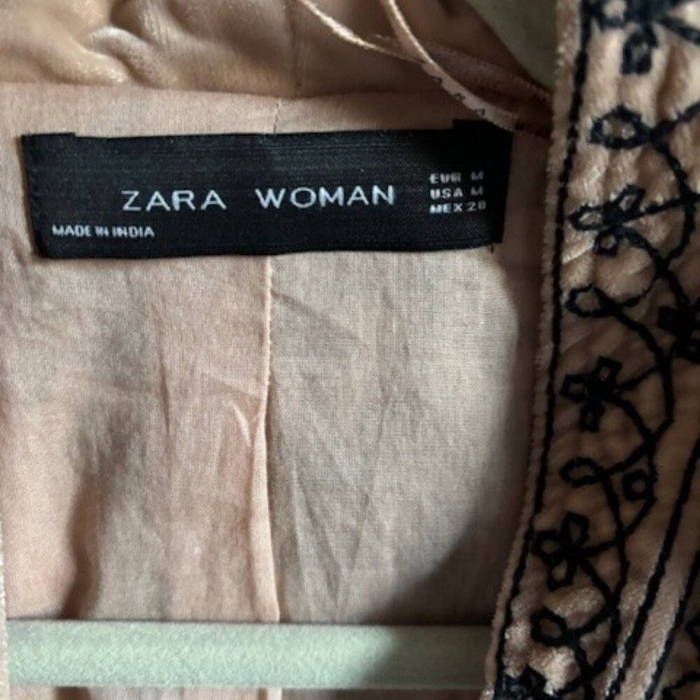 ZARA Embroidered Velvet Kimono in Vanilla with Embroidery in Blue Size M - Picture 6 of 11